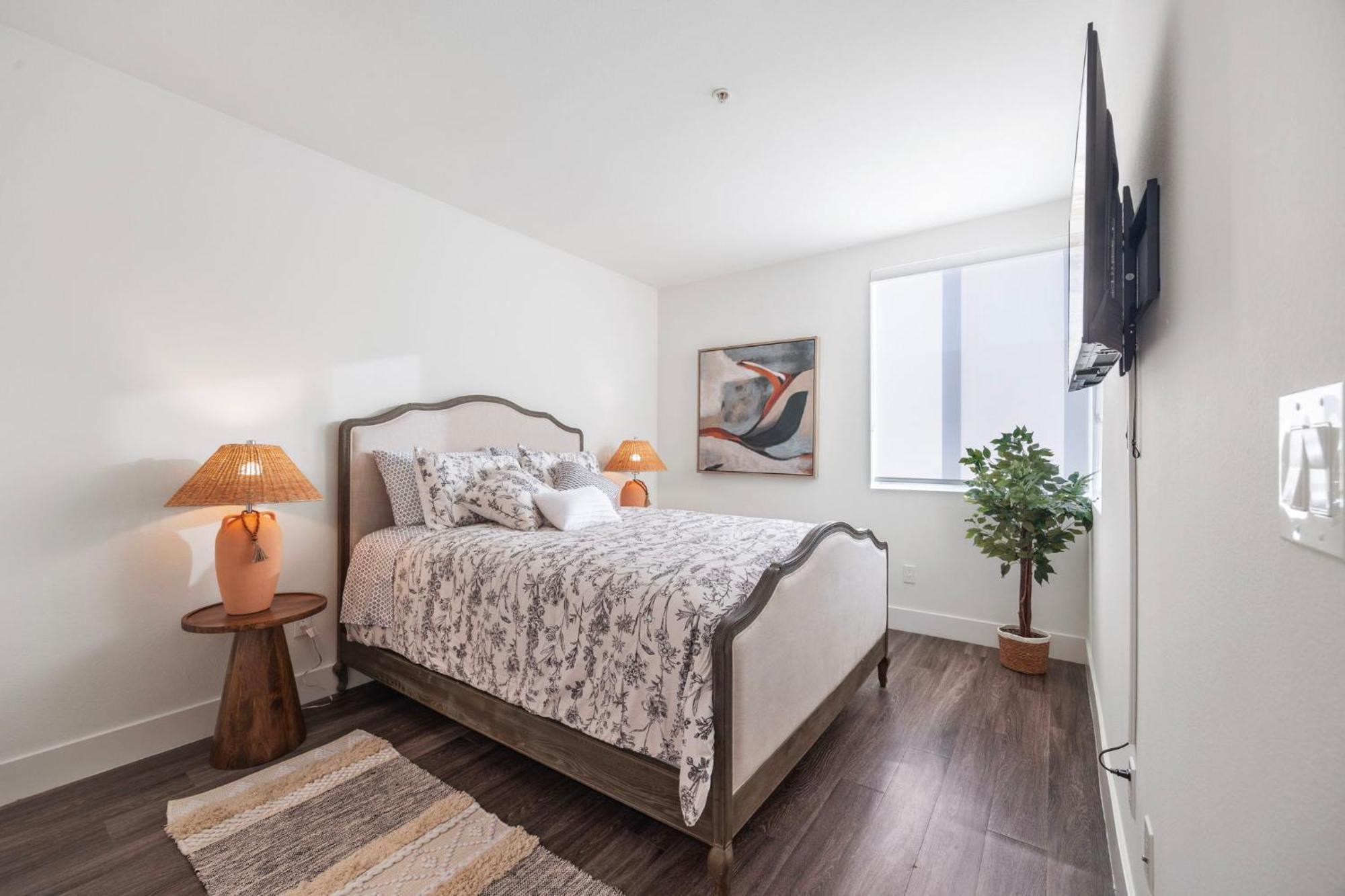 14 Santa Monica Gorgeous Apartment Лос-Анджелес Экстерьер фото