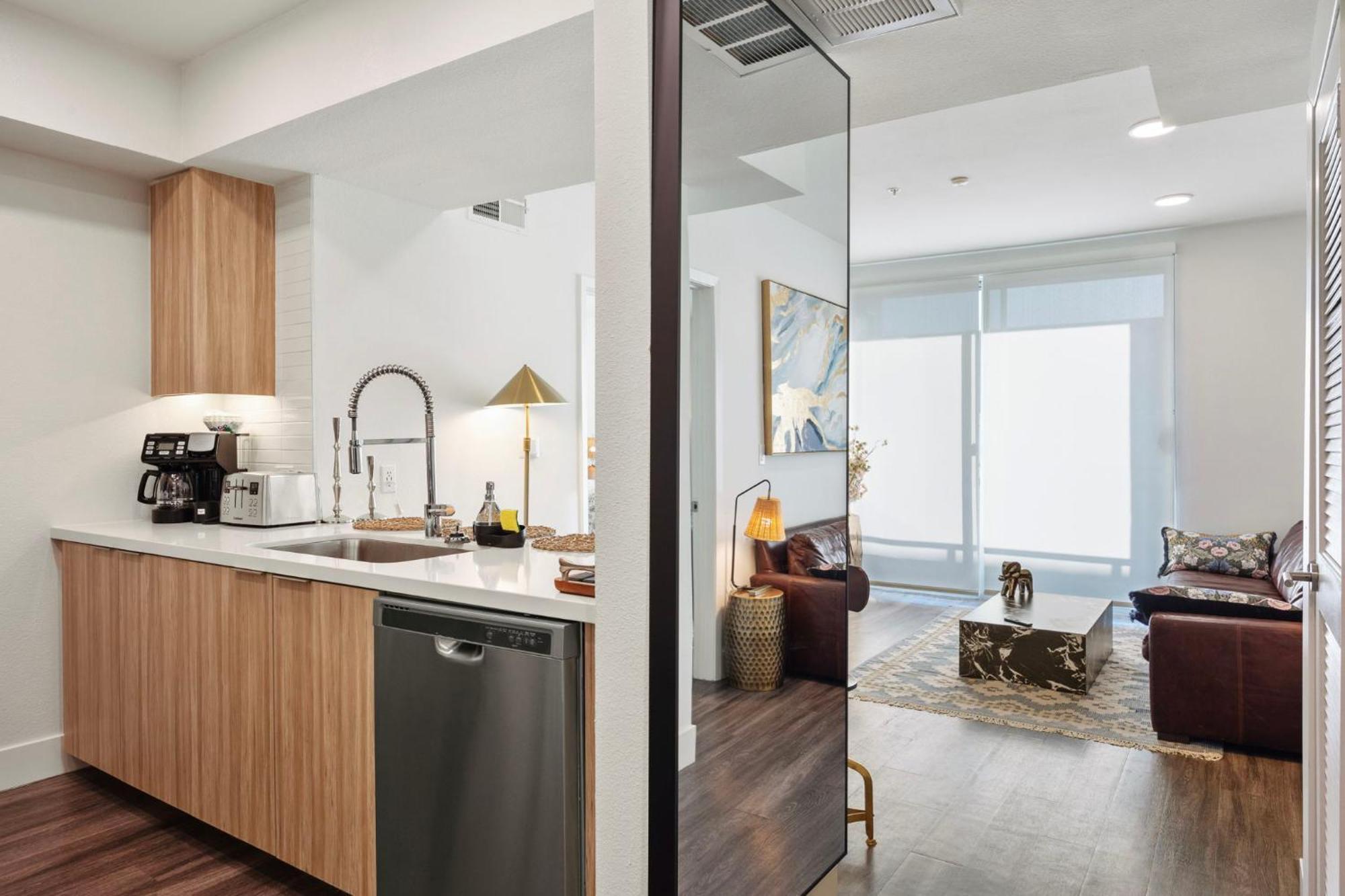 14 Santa Monica Gorgeous Apartment Лос-Анджелес Экстерьер фото