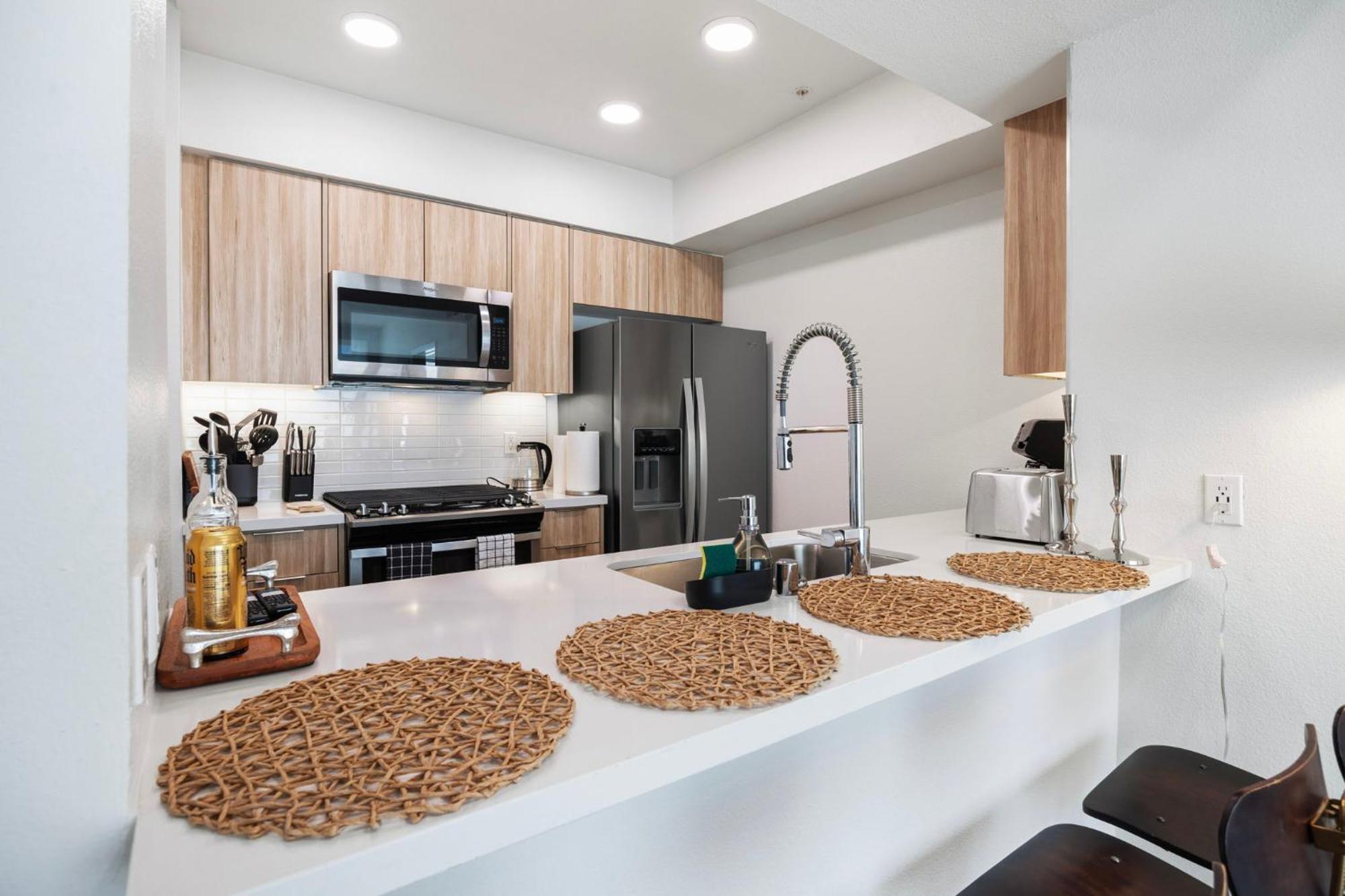 14 Santa Monica Gorgeous Apartment Лос-Анджелес Экстерьер фото